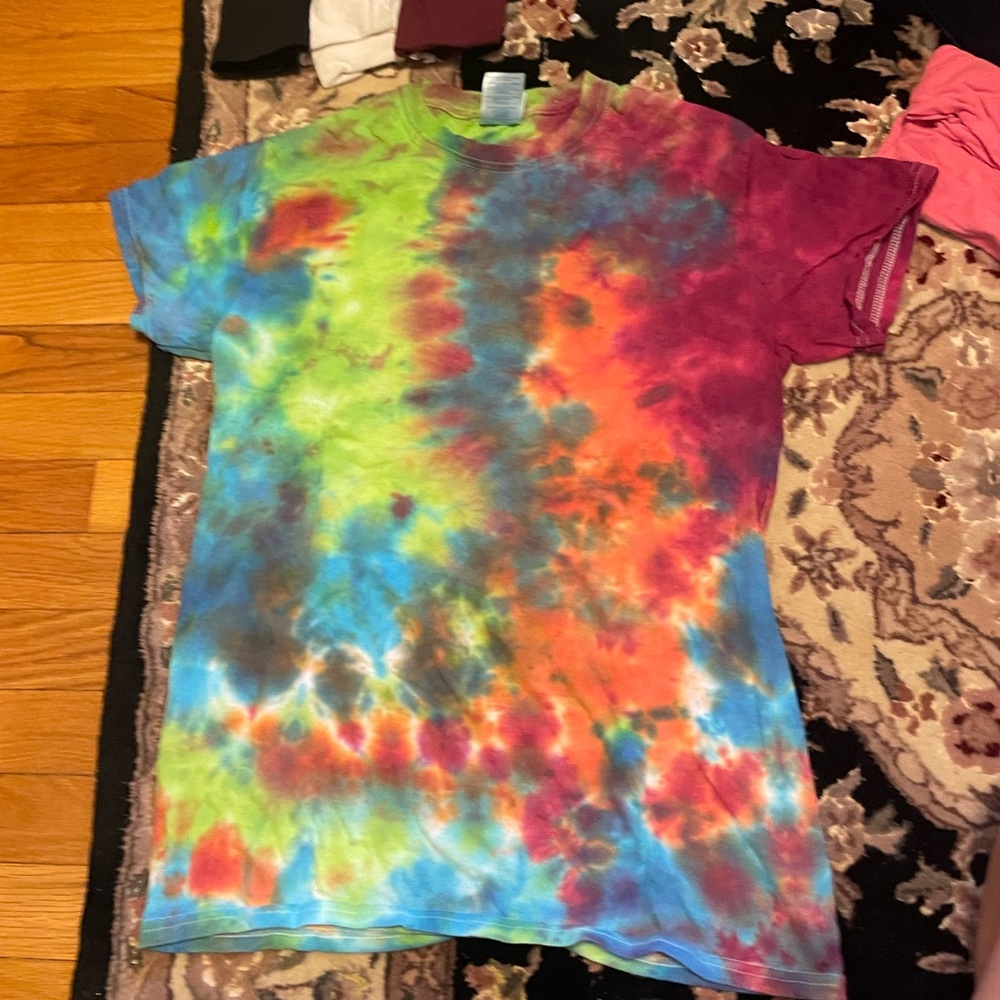 Tie dye gildan cotton shirt